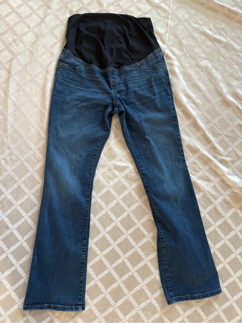 Isabel Maternity by Ingrid & Isabel Skinny Bootcut Jeans Size 8/29R Full Panel